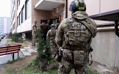 Задержанные в Дагестане боевики снабжали оружием и деньгами террористов из «Крокуса» — ФСБ